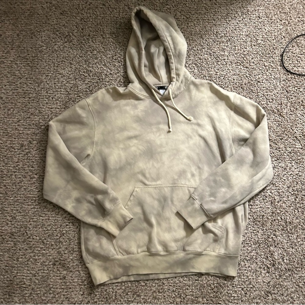 comfy sportswear light color hoodie (h&m)